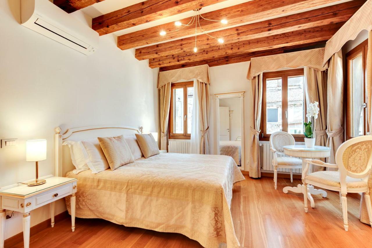 Nikki House * Venecia