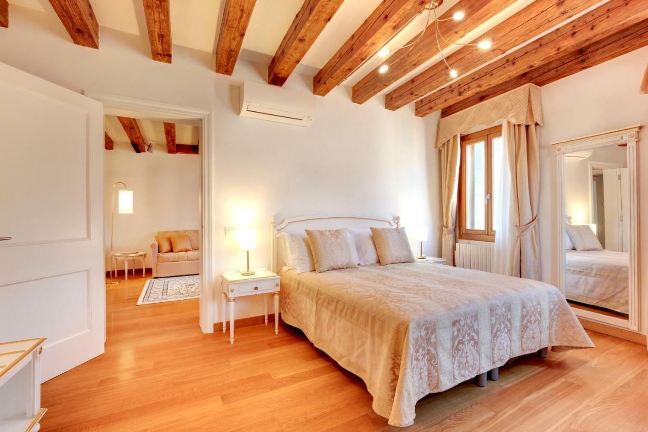 Nikki House * Venecia