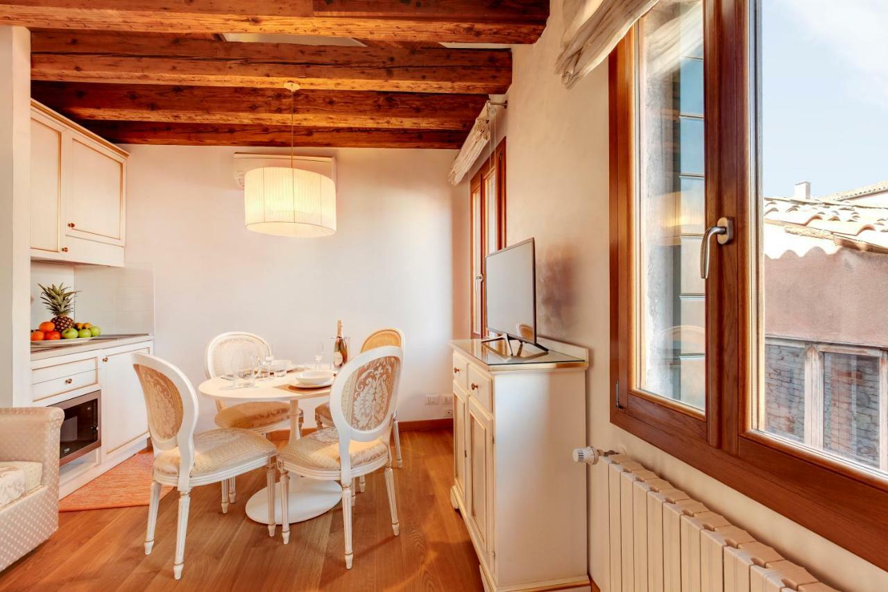 Nikki House Apartamento Venecia